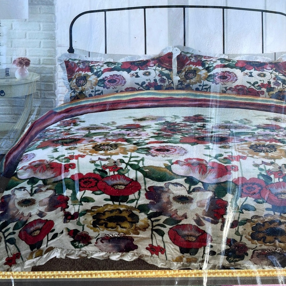 Full/Queen bed duvet cover floral